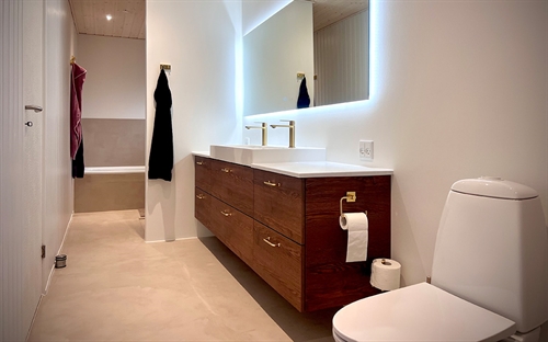 Sådan får badeværelset nyt look - mens du slipper for den bekostelige asbestsanering